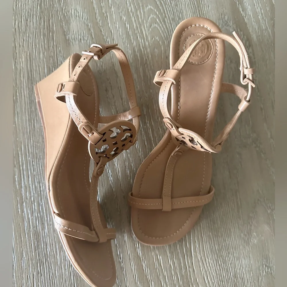 Tory Burch Tan Leather Logo Wedge Sandals - Picture 2 of 8